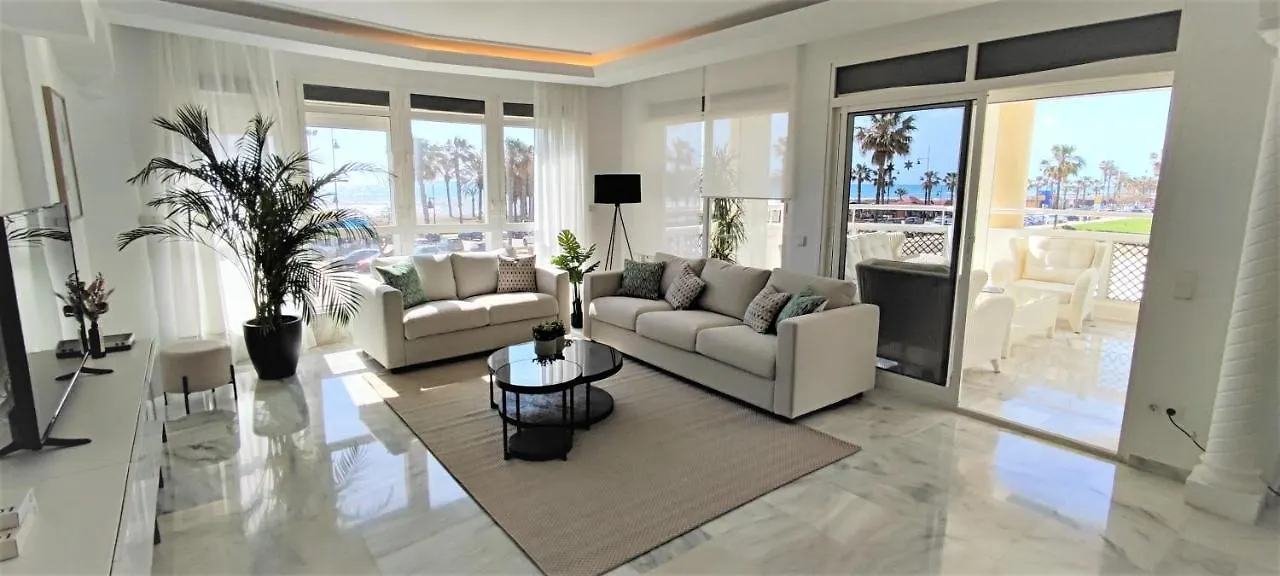 Eden Costa Lago Primera Linea De Mar توريمولينوس