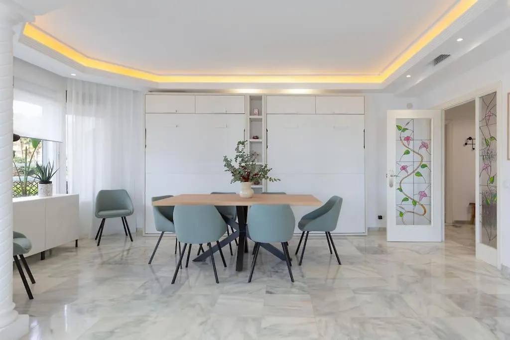 Eden Costa Lago Primera Linea De Mar توريمولينوس 0*,