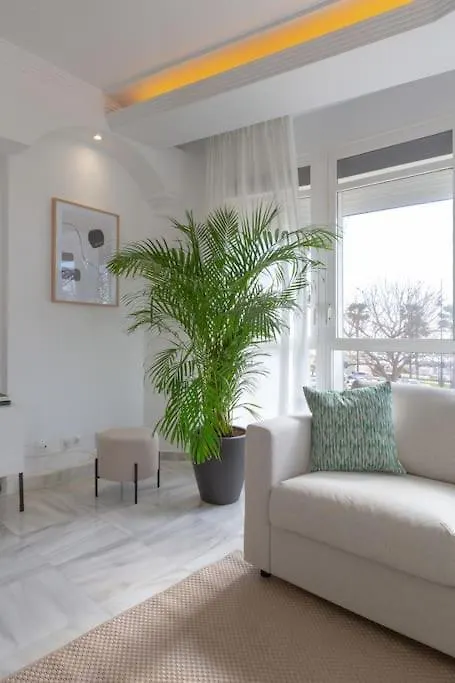 Eden Costa Lago Primera Linea De Mar توريمولينوس
