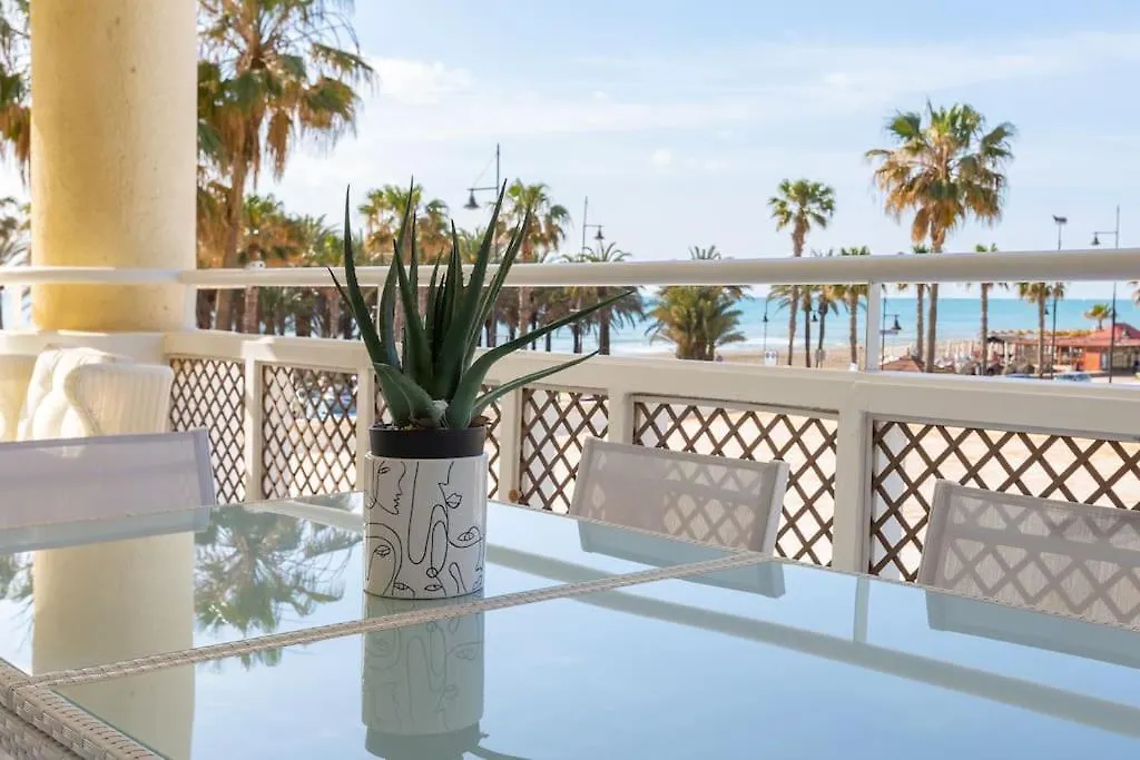 شقة Eden Costa Lago Primera Linea De Mar توريمولينوس