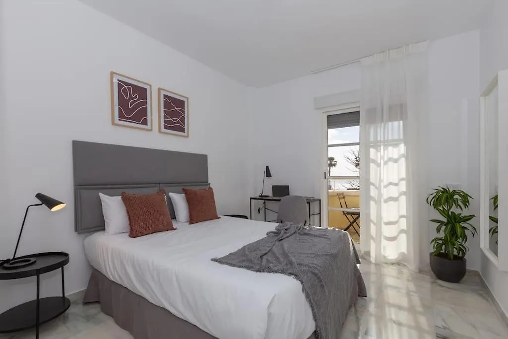 Eden Costa Lago Primera Linea De Mar توريمولينوس شقة
