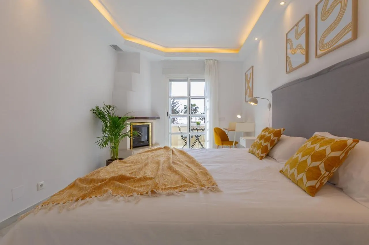 شقة Eden Costa Lago Primera Linea De Mar توريمولينوس